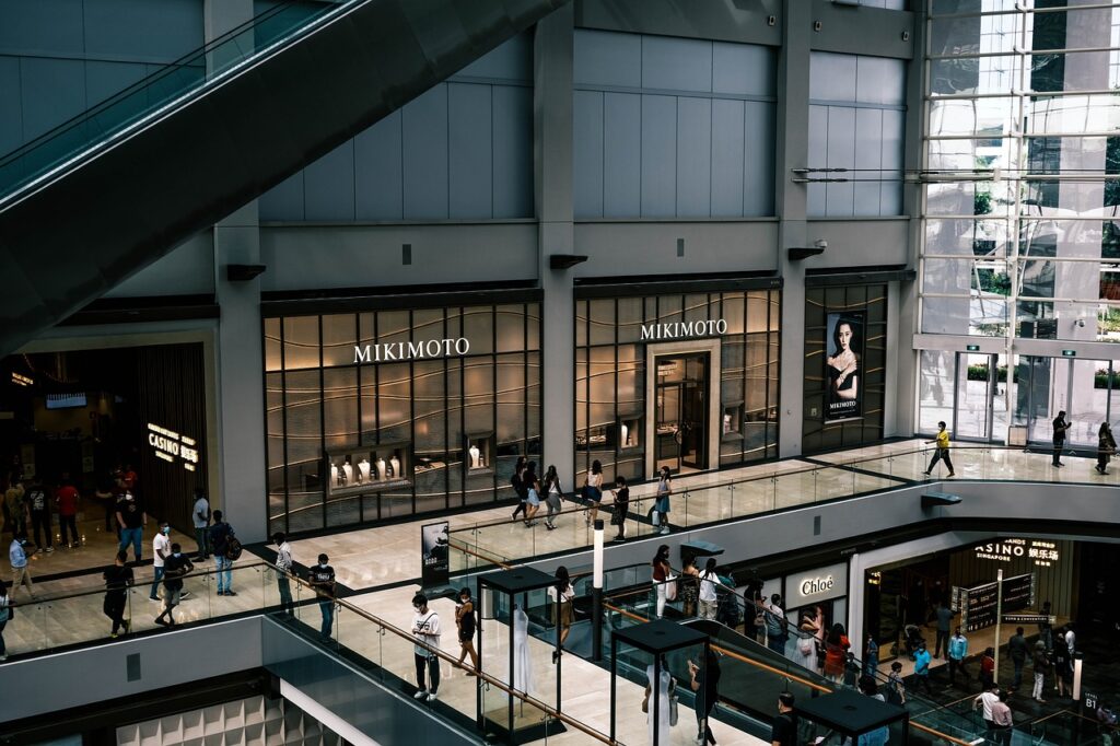Teen Holiday Shopping Inflation Concerns