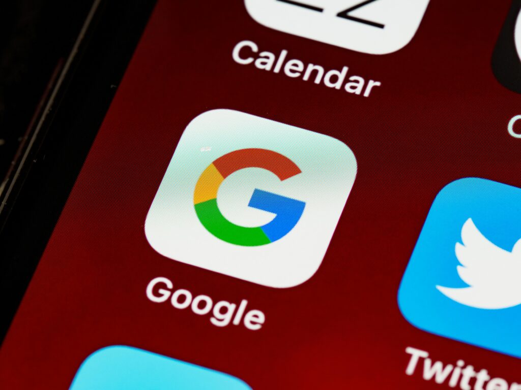 EU Accuses Google and Apple of Breaking Digital Rules, Fueling Trade Dispute with US