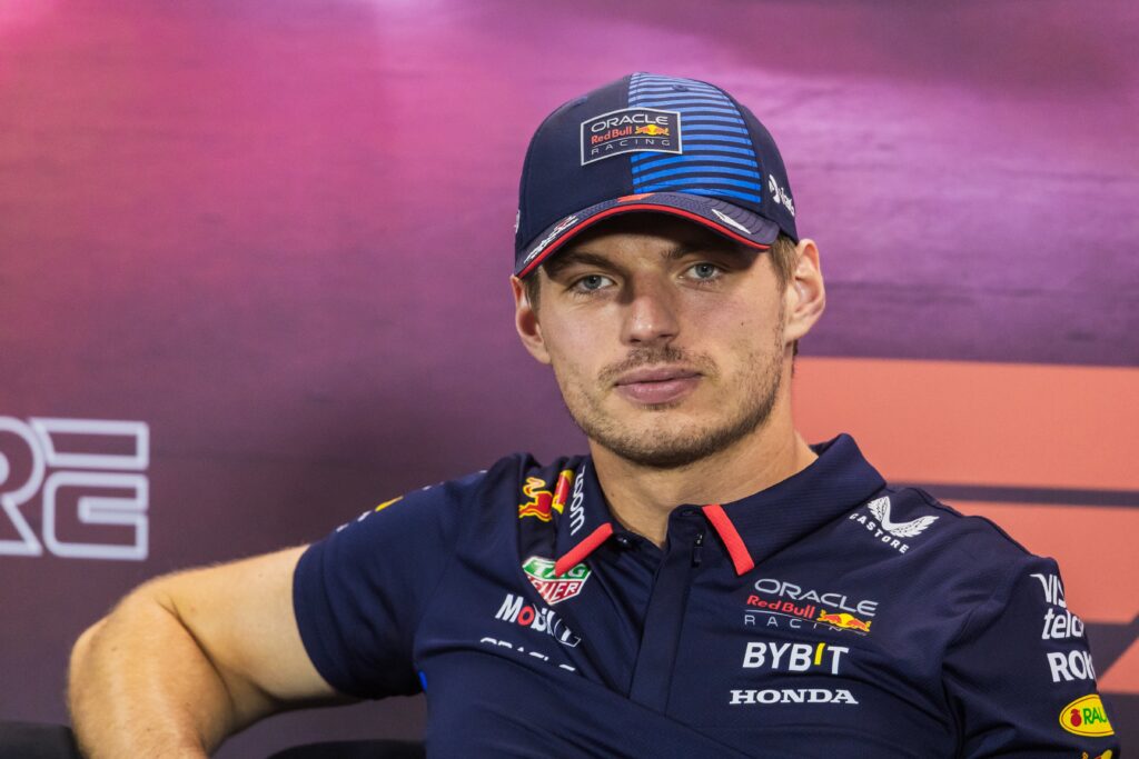 Red Bull in Crisis Talks After Verstappen's Bahrain Blowout – Hamilton and Ferrari Find Optimism