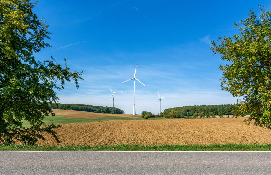 US Clean Energy Projects Face Crisis as Federal Incentives Dwindle