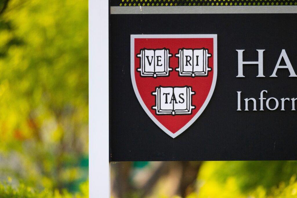 White House Severs Federal Ties with Harvard University in Escalating Conflict